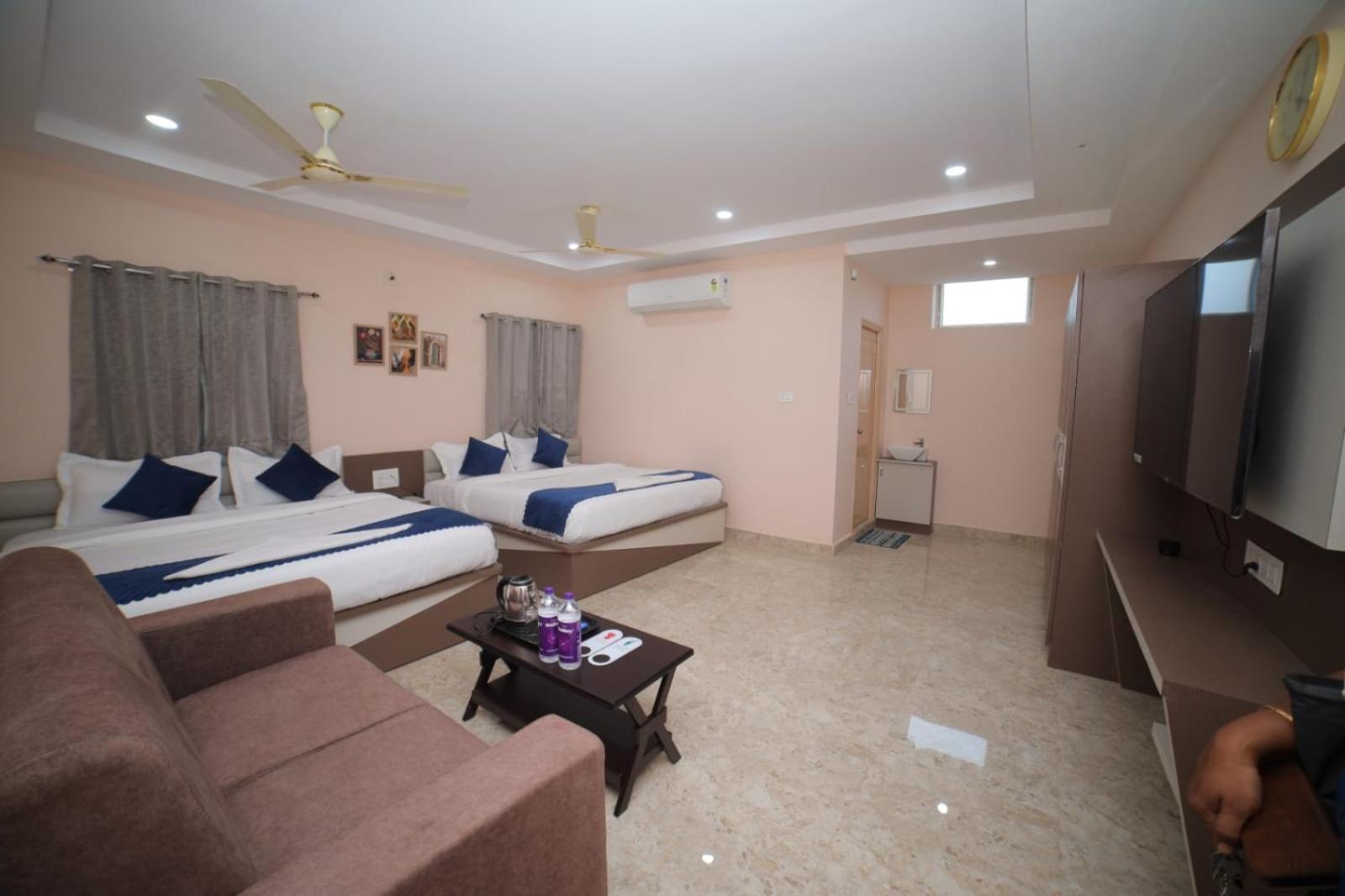 Sri Ganesh Grand Hotel Tirupati Exterior foto